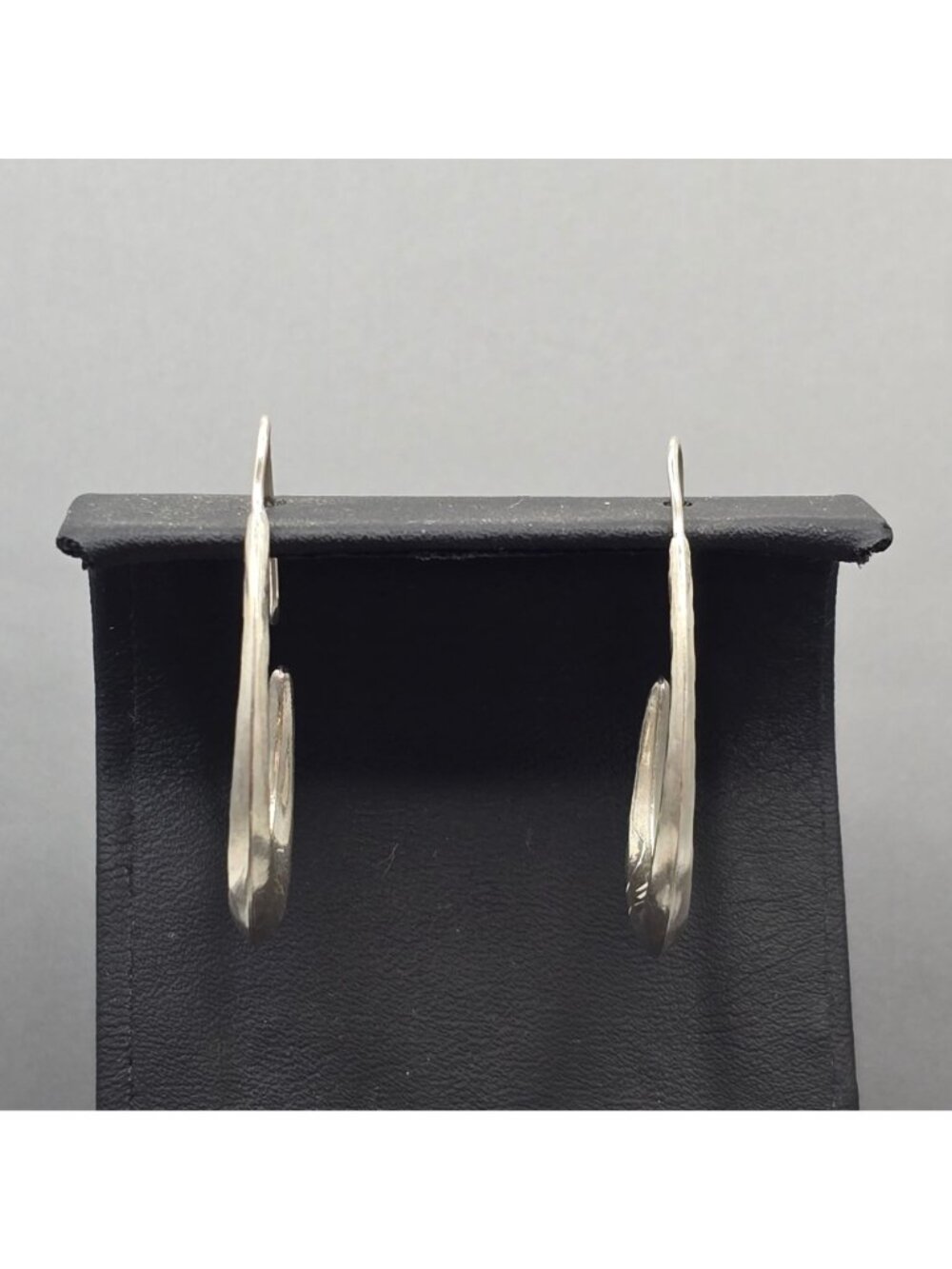 Vintage Sterling Silver Etched J Hoop Earrings Puffy Tapered Dangle 1.25" - Picture 3 of 11